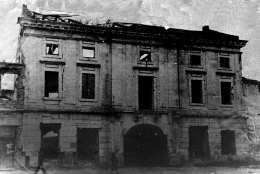 Каменец-Подольский. Руины. Зарванская