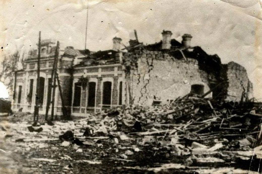 Каменец-Подольский. Руины. Вокзал